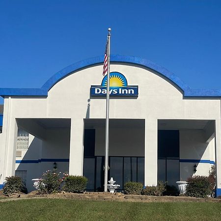 Days Inn By Wyndham Madisonville Exterior photo
